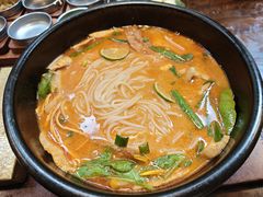 -银米·云南传统过桥米线(双廊黑金冠店)