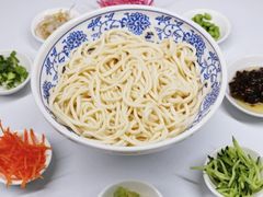 -亿诣蝎府炸酱面羊蝎子火锅(酷车小镇店)