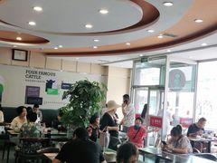 大堂-李先生牛肉面大王(营口大润发店)
