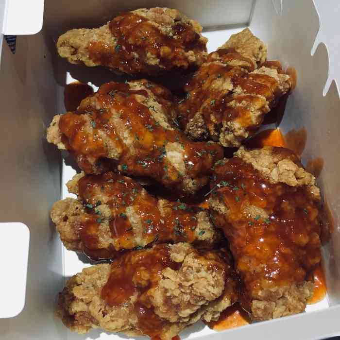 江原道炸鸡(星悦广场店)-"这家店离家比较近,没有去过他们家的实体店.