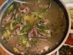 -全牛匠·乐山跷脚牛肉(新中关店)