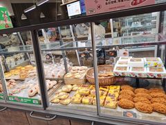 面包甜点陈列柜-仟吉(荟聚中心店)