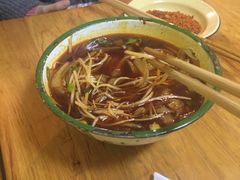 -拈签一笑黄牛肉辣卤串串