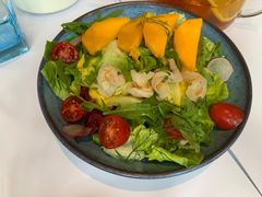 芒果牛油果大虾色拉-乐意坊Alla Torre意大利手工披萨(陆家嘴旗舰店)