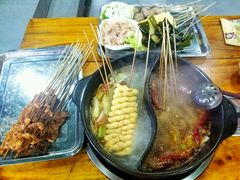 -灌县老妈砂锅串串香(万科红生活广场店)