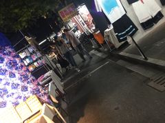 -吴山路夜市