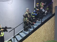 -兵魂·室内真人CS枪战俱乐部·团建·军事轰趴馆