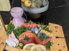 -鼎泰亨·海鲜牛肉餐厅(滨江店)