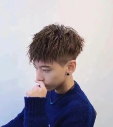 -佰亿Salon·烫染造型