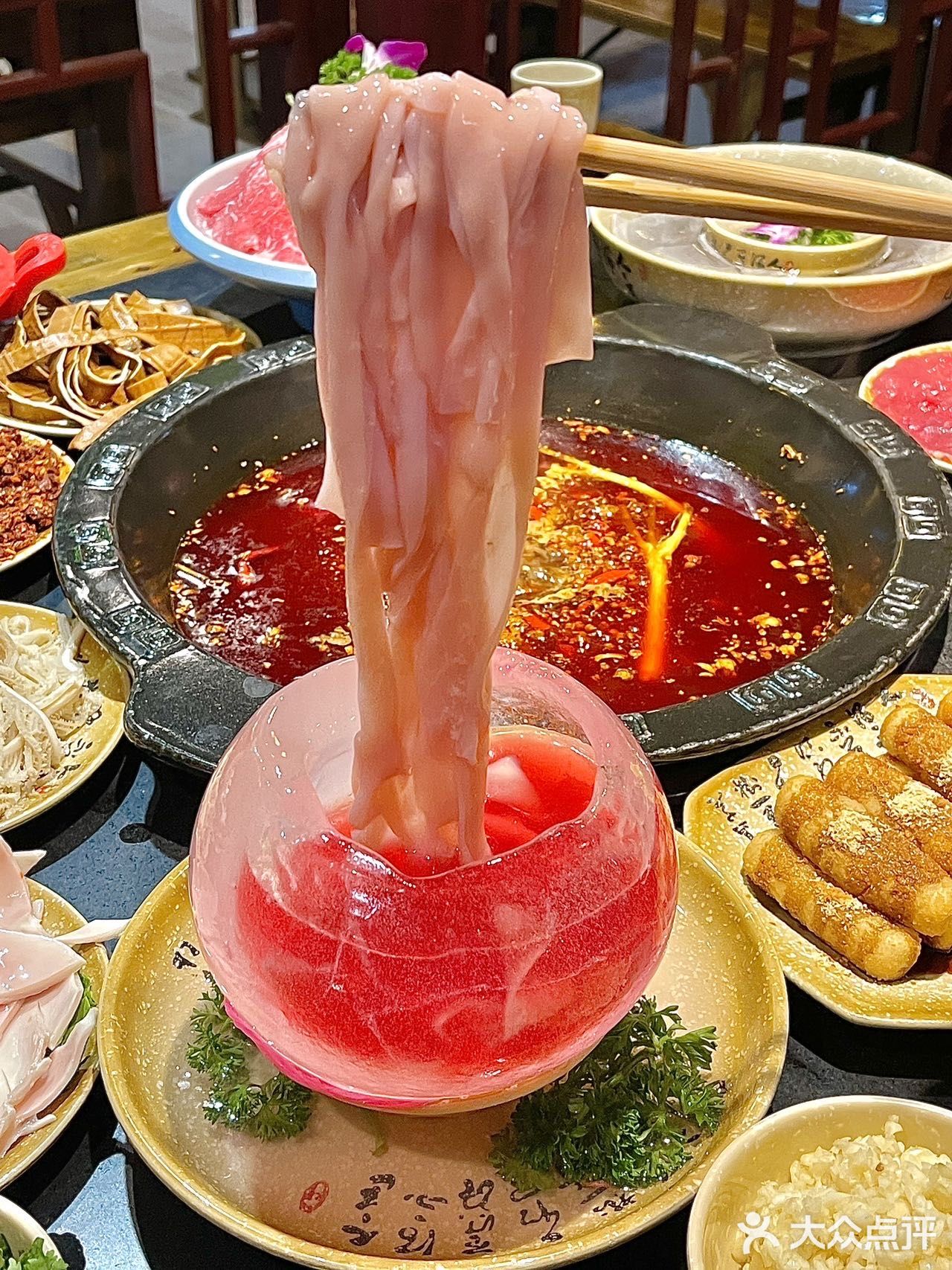 你可以永远相信居民楼下的老火锅！