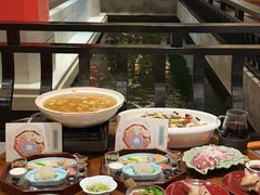 -龙悦湾酒家·八阵鱼生·渔人码头店