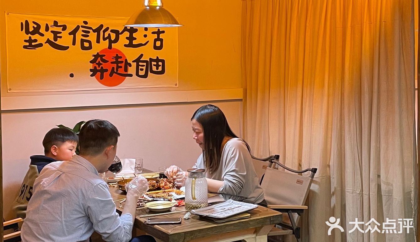 真的是隔壁小孩馋哭了…爸妈都拉不走🤏