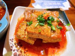 -爆炸头阿姨小四川正宗川味小吃(无任何分店)