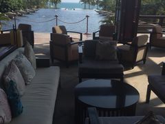 -亚龙湾喜来登·美景台大堂吧