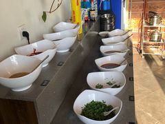 -亿诣蝎府炸酱面羊蝎子火锅(酷车小镇店)