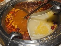 -老房老舍重庆火锅(假日城市店)