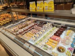 -华荣西饼(列东店)
