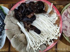 菌类拼盘-东镇老火锅(长春路首店)