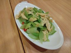 西芹拌腐竹-宏状元现熬粥·京味菜(三里河店)