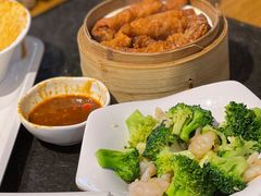 西兰花拌虾仁-小城粥道·海胆鲜虾粥(解放广场店)