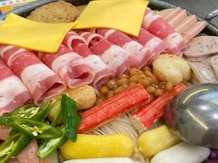 -豚妈妈汤饭·部队锅(南京东路店)