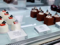 -UNI UNI(环亚凯瑟琳店)