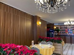 -鹏城人家海鲜酒家·23年老字号(较场尾店)