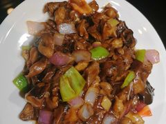 -东口码头·烧鸽子·鱼头泡饼·地方菜(金鹰悦城店)