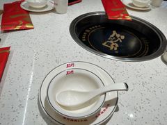 -三人行骨头王火锅(长寿店)