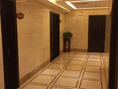 -鲁班小馆(政四街店)