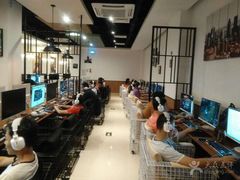 -欢鹿电竞(台湾街店)