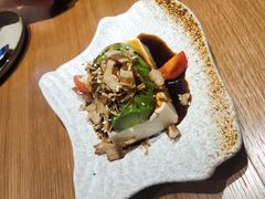 牛油果配酱香豆腐-JOYBOX盒里(南湖天地店)