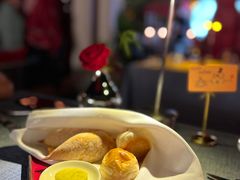 -弦月窗LUNETTE BY AMANDA(复兴路店)