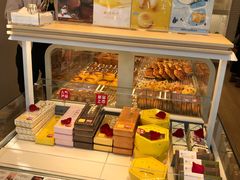 面包甜点陈列柜-好利来(高新枫叶广场店)