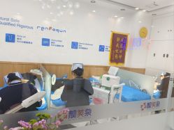 -靓芙泉专研痘痘肌