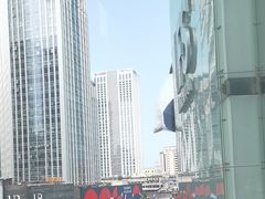 -雍容荟帝王蟹活龙虾展台自助(IFS黑金店)