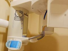 -瑞尔齿科(南京东路名人诊所)