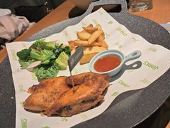 -JINNS锦时 steak&pizza(浸信会礼拜堂旧址店)