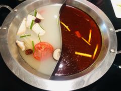 鸳鸯锅底-吴记老锅底麻辣火锅(福州路店)