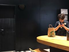 用餐区-星巴克臻选(成都太古里店)