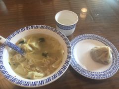 特色小馄饨-笑来喜馄饨小笼工坊店(湖滨街店)