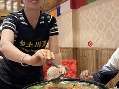 -乡土特色.冷锅鱼.牦牛肉汤锅