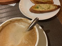 餐前面包双人-明星酒店•FORNETTO佛纳朵意餐厅•披萨•意面(湘隆时代广场店)