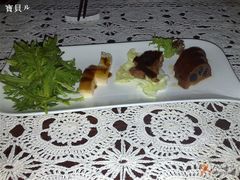 茼蒿菜、鲨鱼烟、酱鸭和糖藕-西郊5号·Maggie 5