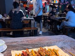 -老街烧烤大排档·地道湖北菜·龙虾馆(汉口火车站店)
