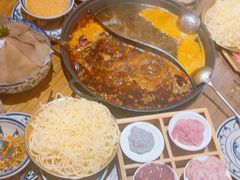 -旧街市鲜货老火锅(大光路店)