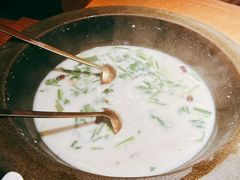 -咕嘟草帽鱼·牛奶一样的鲜鱼汤(天鹅湖万达广场店)