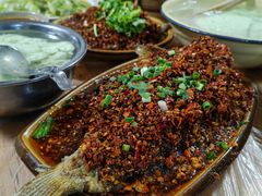 热拌土鲫鱼-人和水上飘(第一家店)