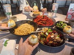 -巴厘龙虾·榜首油焖大虾(音乐学院·沿江酒馆店)