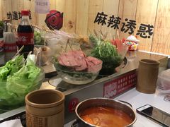 -百品聚旋转火锅(号外店)